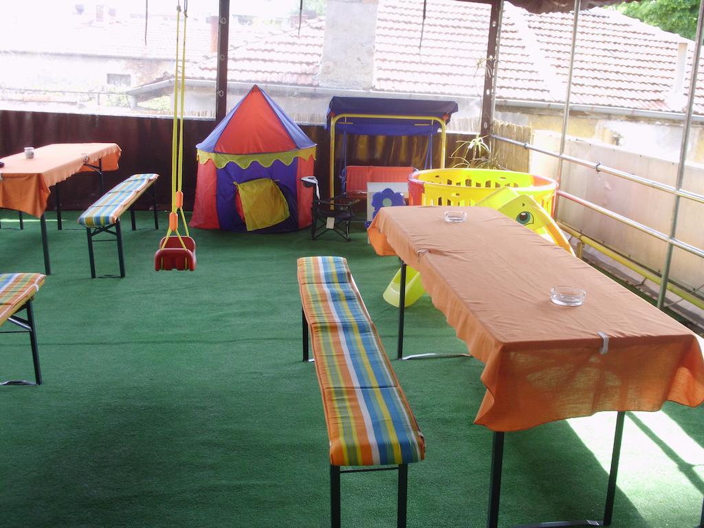 Eski Zaara Hostel Stara Zagora Buitenkant foto